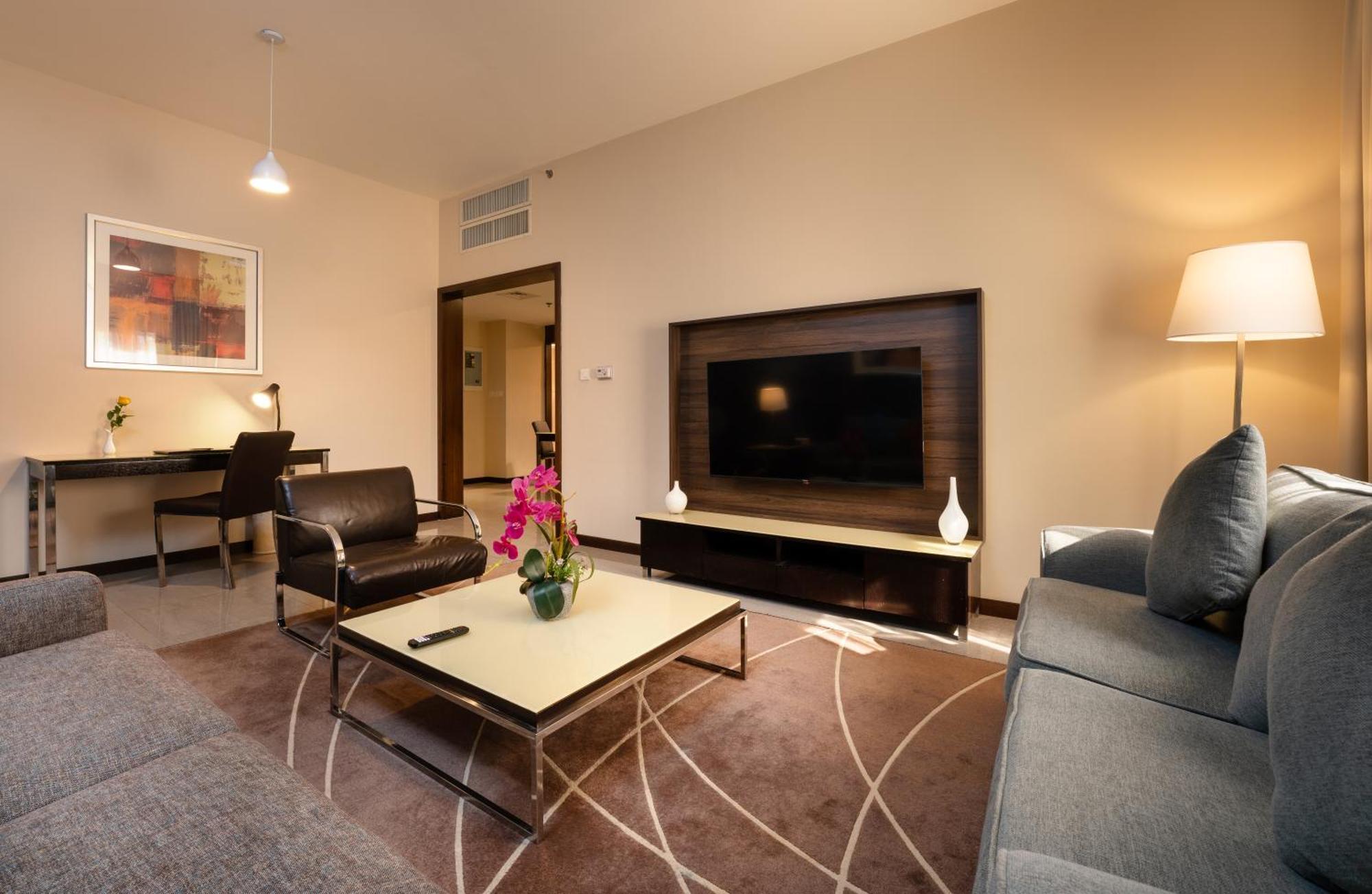 Grand Two Bedrooms Suite